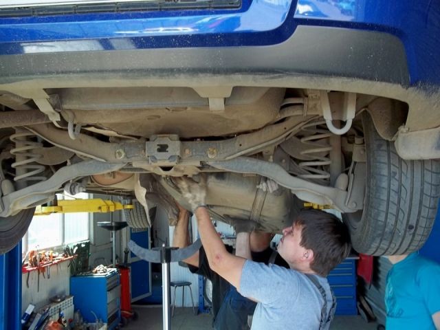 Замена бензонасоса Мазда 3 Фото инструкция как поменять топливный насос Mazda 3 своими руками